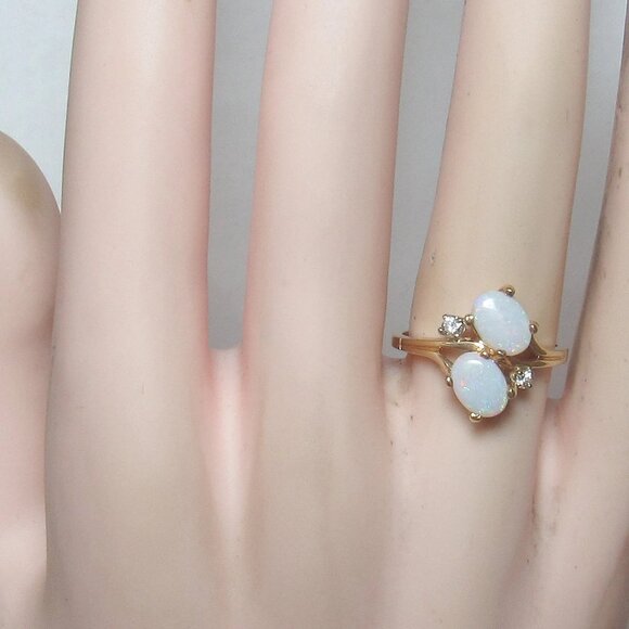 14K Yellow Gold Natural Oval Colorful Opal And Diamond Ring 0.90 Cts Sz 6 3/4 - Picture 4 of 4